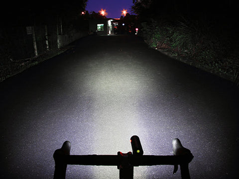 Luz delantera Ravemen CR800