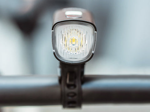 Luz delantera Ravemen K450