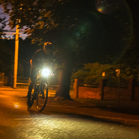 LUZ DELANTERA RAVEMEN FR1100