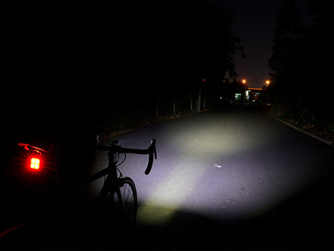 Luz delantera Ravemen CR450