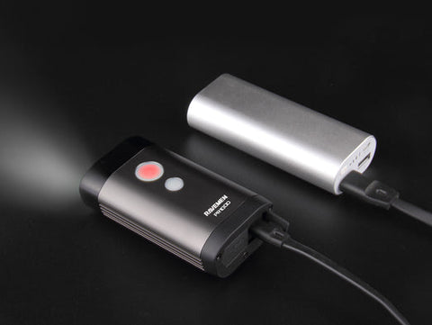 Luz delantera Ravemen PR1000