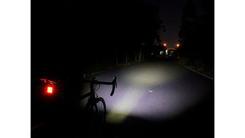 Luz delantera Ravemen CR450