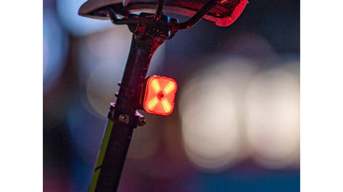 Luz trasera Ravemen CL06