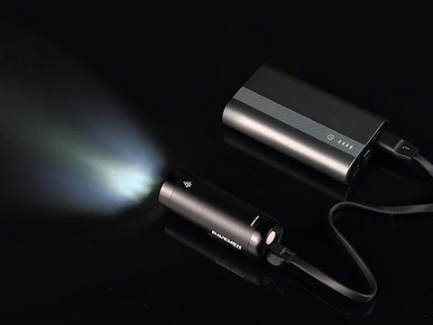 Luz delantera Ravemen CR600